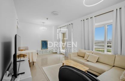 Apartment - 1 Bedroom - 2 Bathrooms for rent in Lake Point Tower - JLT Cluster N - Jumeirah Lake Towers - Dubai