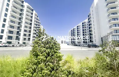Apartment - 1 Bedroom - 1 Bathroom for rent in Waters Edge - Yas Island - Abu Dhabi