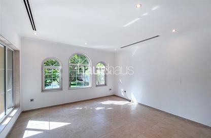 Villa - 3 - 4 for sale in District 5 - Jumeirah Park - Dubai