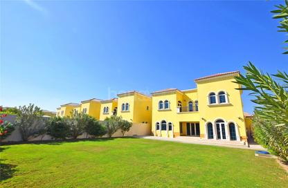 Villa - 3 - 4 for sale in District 5 - Jumeirah Park - Dubai