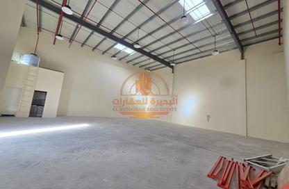 Warehouse - Studio - 1 Bathroom for rent in Umm Al Thuoob - Umm Al Quwain