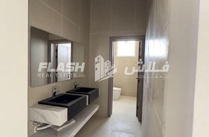 Villa - 4 - 7+ for sale in Seih Al Uraibi - Ras Al Khaimah