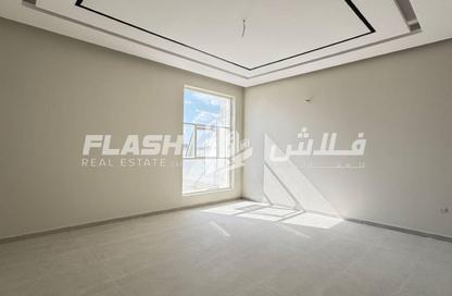 Villa - 4 - 7+ for sale in Seih Al Uraibi - Ras Al Khaimah Villa - 4 - 7+ for sale in Seih Al Uraibi - Ras Al Khaimah
