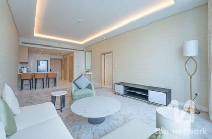 Apartment - 1 Bedroom - 2 Bathrooms for sale in The Palm Tower - Palm Jumeirah - Dubai