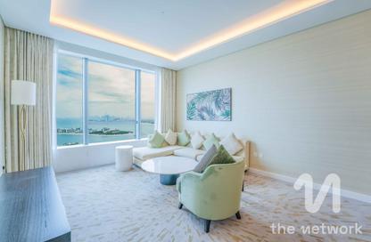 Apartment - 1 Bedroom - 2 Bathrooms for sale in The Palm Tower - Palm Jumeirah - Dubai