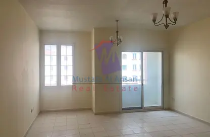 Apartment - 2 Bathrooms for rent in Building X24 - England Cluster - International City - Dubai