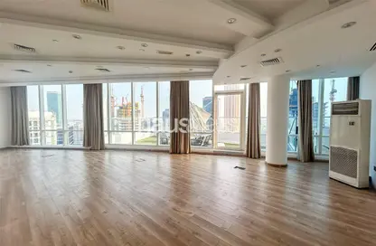 مكتب - استوديو للايجار في برج بارك لين - الخليج التجاري - دبي