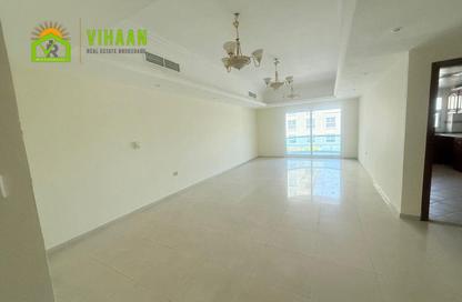 Apartment - 2 - 3 for rent in Al Menhali Building - Oud Metha - Bur Dubai - Dubai