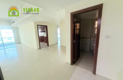 Apartment - 2 - 3 for rent in Al Menhali Building - Oud Metha - Bur Dubai - Dubai