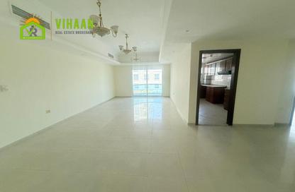 Apartment - 2 - 3 for rent in Al Menhali Building - Oud Metha - Bur Dubai - Dubai