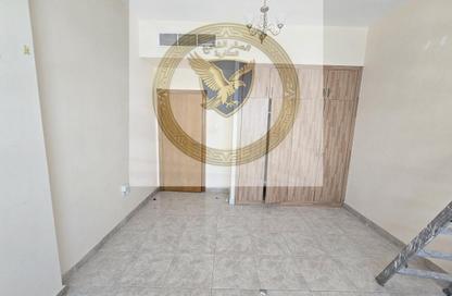 Apartment - 2 Bedrooms - 2 Bathrooms for rent in Al Qulaya'ah - Al Sharq - Sharjah