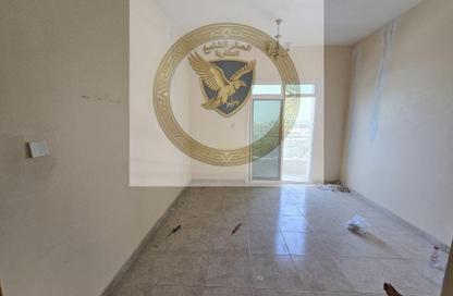 Apartment - 2 Bedrooms - 2 Bathrooms for rent in Al Qulaya'ah - Al Sharq - Sharjah