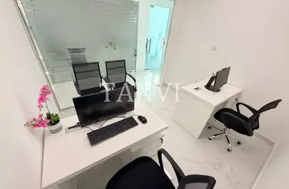 Office Space - Studio - 1 Bathroom for rent in Fatima Mohammad Ahmad Bin Suleiman Building - Al Raffa - Bur Dubai - Dubai