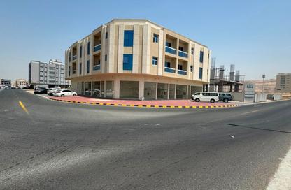 Apartment - 3 Bedrooms - 3 Bathrooms for rent in Al Jurf 3 - Al Jurf - Ajman Downtown - Ajman