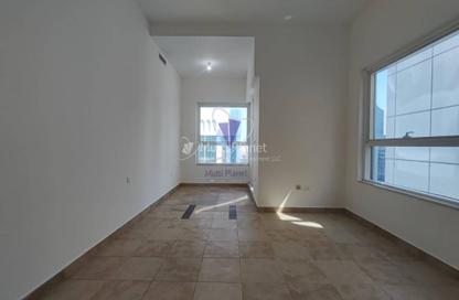 Apartment - 3 Bedrooms - 4 Bathrooms for rent in Hamdan Street - Abu Dhabi Apartment - 3 Bedrooms - 4 Bathrooms for rent in Hamdan Street - Abu Dhabi