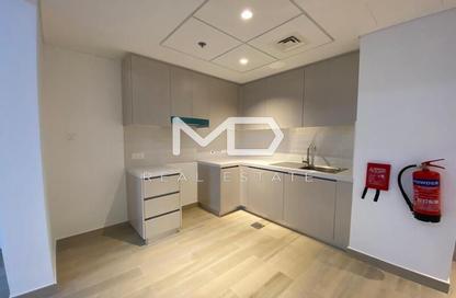 Apartment - 1 Bedroom - 1 Bathroom for sale in Waters Edge - Yas Island - Abu Dhabi Apartment - 1 Bedroom - 1 Bathroom for sale in Waters Edge - Yas Island - Abu Dhabi