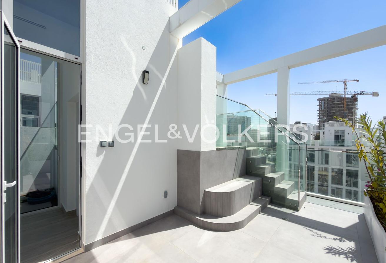 Stunning Lagoon View | Private Rooftop Pool photo 22