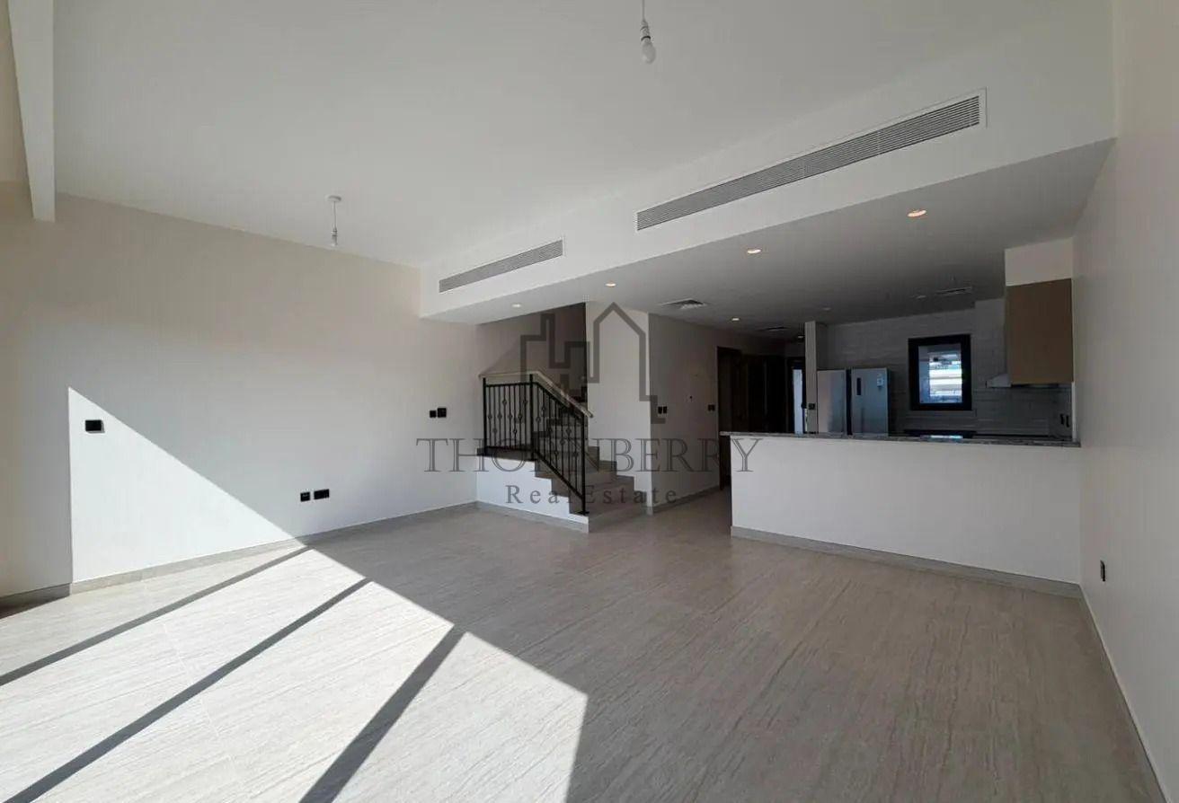 Spacious 5 Bed | Brand New Townhouse | Single Row photo 4