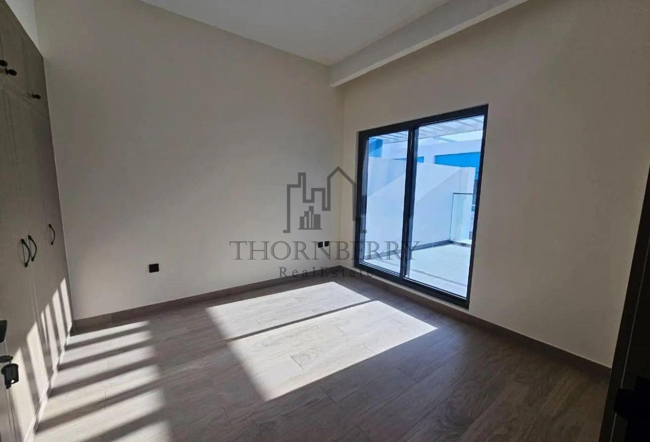 Spacious 5 Bed | Brand New Townhouse | Single Row photo 17