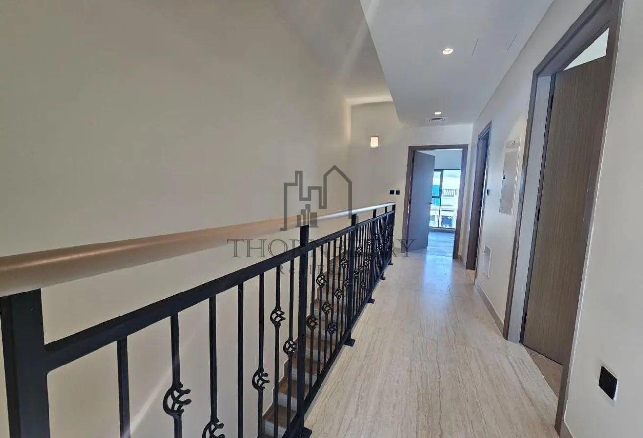 Spacious 5 Bed | Brand New Townhouse | Single Row photo 11