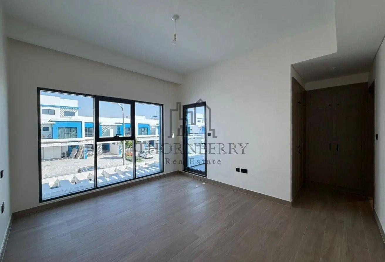 Spacious 5 Bed | Brand New Townhouse | Single Row photo 12