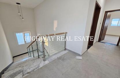 Villa - 4 - 5 for rent in Al Suyoh - Sharjah