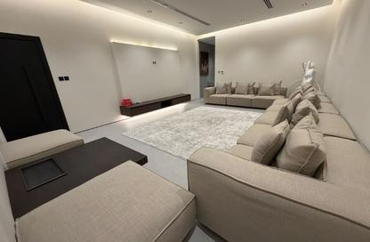Villa - 3 - 5 for rent in Al Aweer 1 - Al Aweer - Dubai