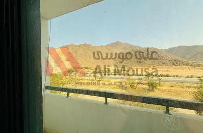 شقة - 3 غرف نوم - 4 حمامات للايجار في خورفكان - الشارقة