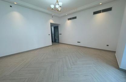 Apartment - 3 Bedrooms - 4 Bathrooms for rent in Al Hudaiba Mall - Al Hudaiba - Bur Dubai - Dubai