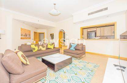 Apartment - 2 Bedrooms - 3 Bathrooms for rent in Al Hamri - Shoreline Apartments - Palm Jumeirah - Dubai