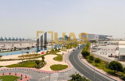 Apartment - 2 Bedrooms - 3 Bathrooms for rent in Airport View Building - Al Garhoud - Dubai