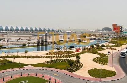 Apartment - 2 Bedrooms - 3 Bathrooms for rent in Airport View Building - Al Garhoud - Dubai