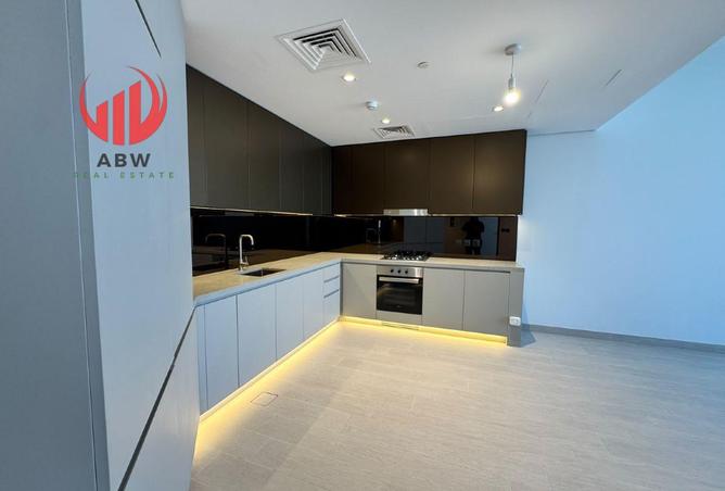 Balcony & Road View | Gym & Pool Access | Regalia photo 3