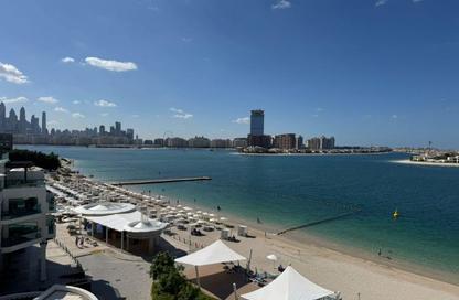 Apartment - 2 Bedrooms - 3 Bathrooms for sale in Royal Bay - Palm Jumeirah - Dubai