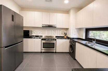 Townhouse - 3 Bedrooms - 4 Bathrooms for rent in Richmond - Damac Hills - Dubai Townhouse - 3 Bedrooms - 4 Bathrooms for rent in Richmond - Damac Hills - Dubai