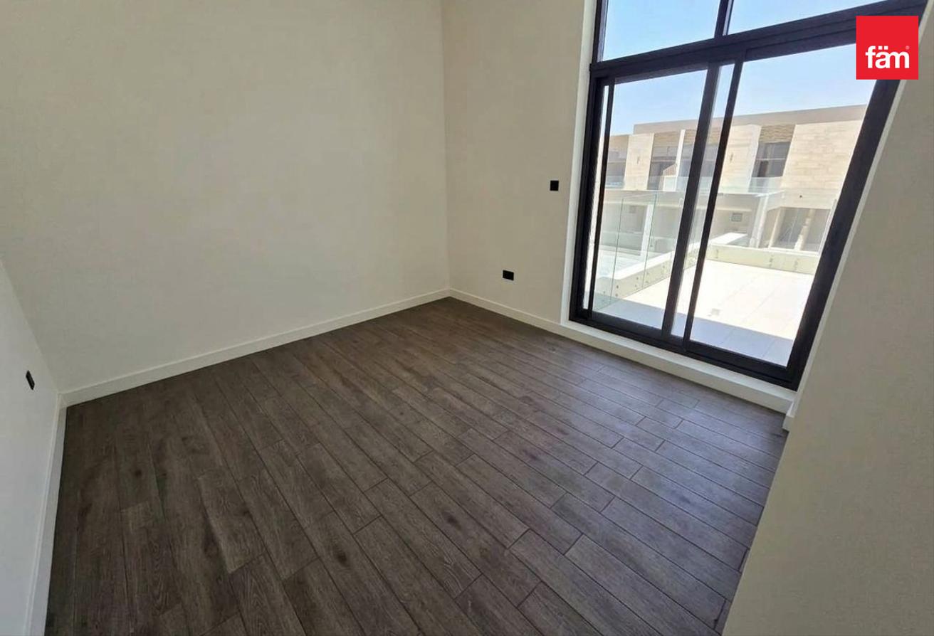 Brand New | Middle Unit | Terrace | Near Pool photo 5