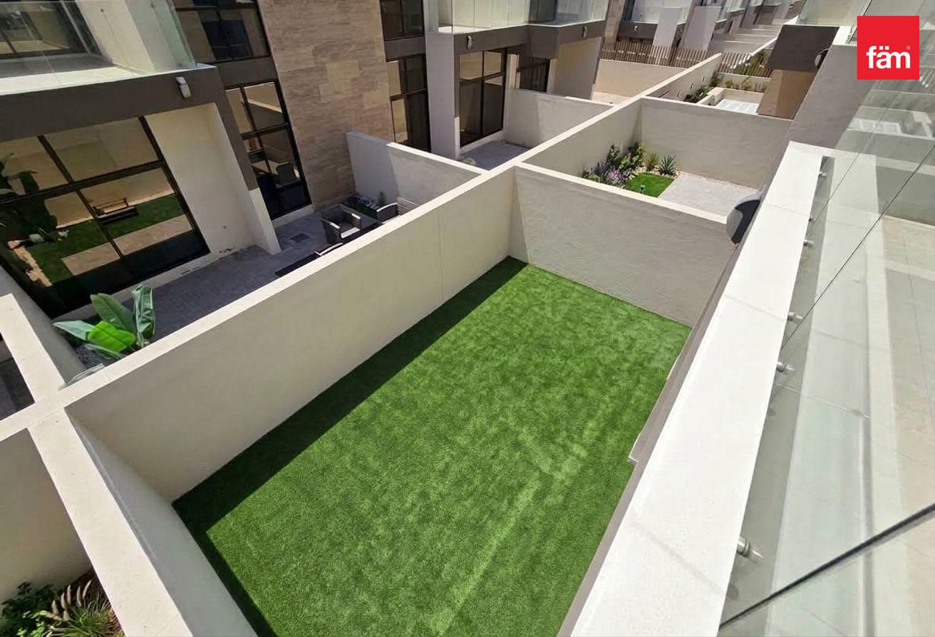 Brand New | Middle Unit | Terrace | Near Pool photo 6