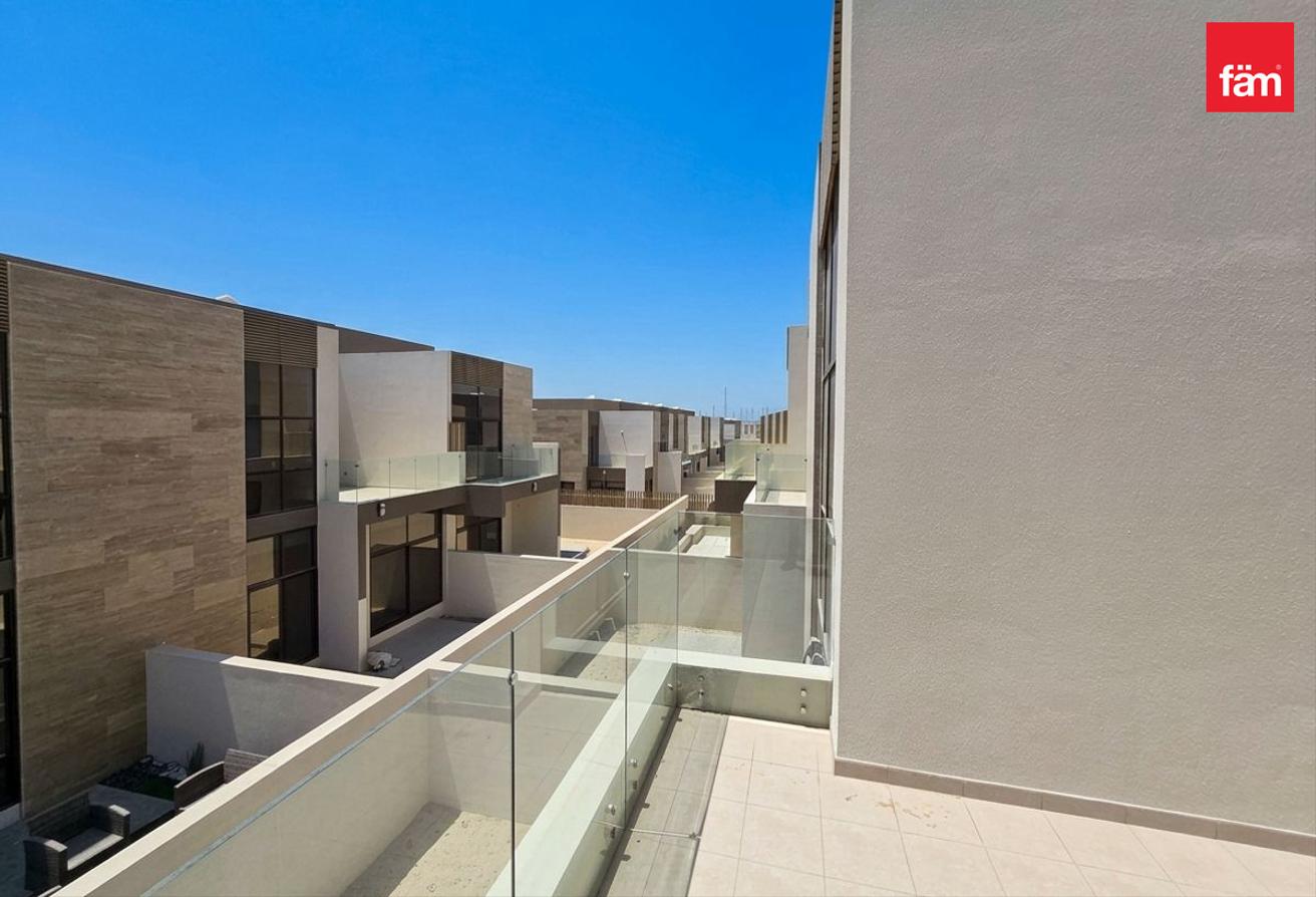 Brand New | Middle Unit | Terrace | Near Pool photo 12