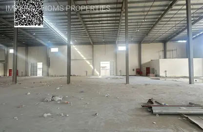 Warehouse - Studio - 2 Bathrooms for rent in Umm Al Thuoob - Umm Al Quwain