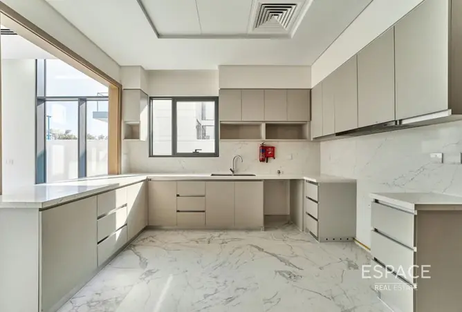 155054893 - Property Image 3