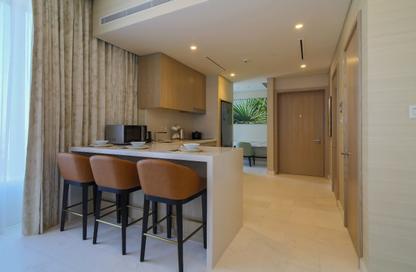 Apartment - 1 - 2 for sale in The Palm Tower - Palm Jumeirah - Dubai