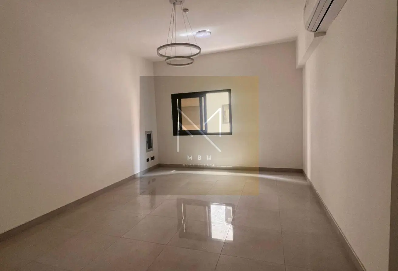 81938318 - Property Main Image