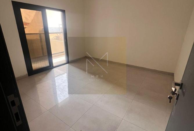 81938318 - Property Image 3