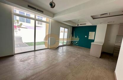 Townhouse - 3 - 3 for rent in Aquilegia - Damac Hills 2 - Dubai Townhouse - 3 - 3 for rent in Aquilegia - Damac Hills 2 - Dubai