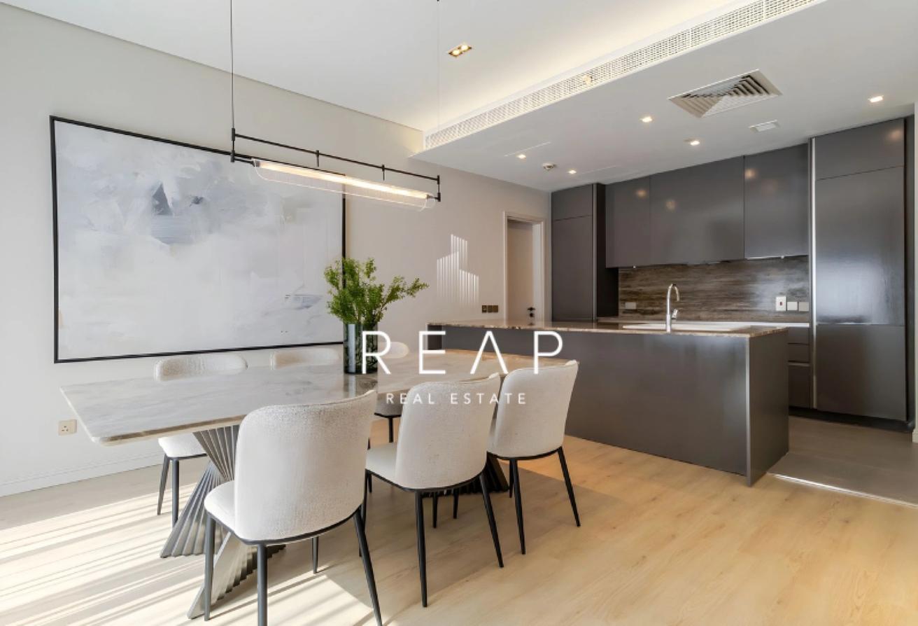 Courtyard View | Fully Upgraded | Spacious Layout photo 5