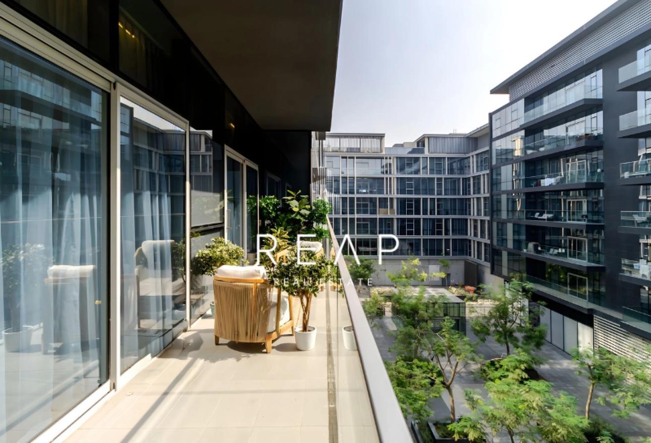 Courtyard View | Fully Upgraded | Spacious Layout photo 21