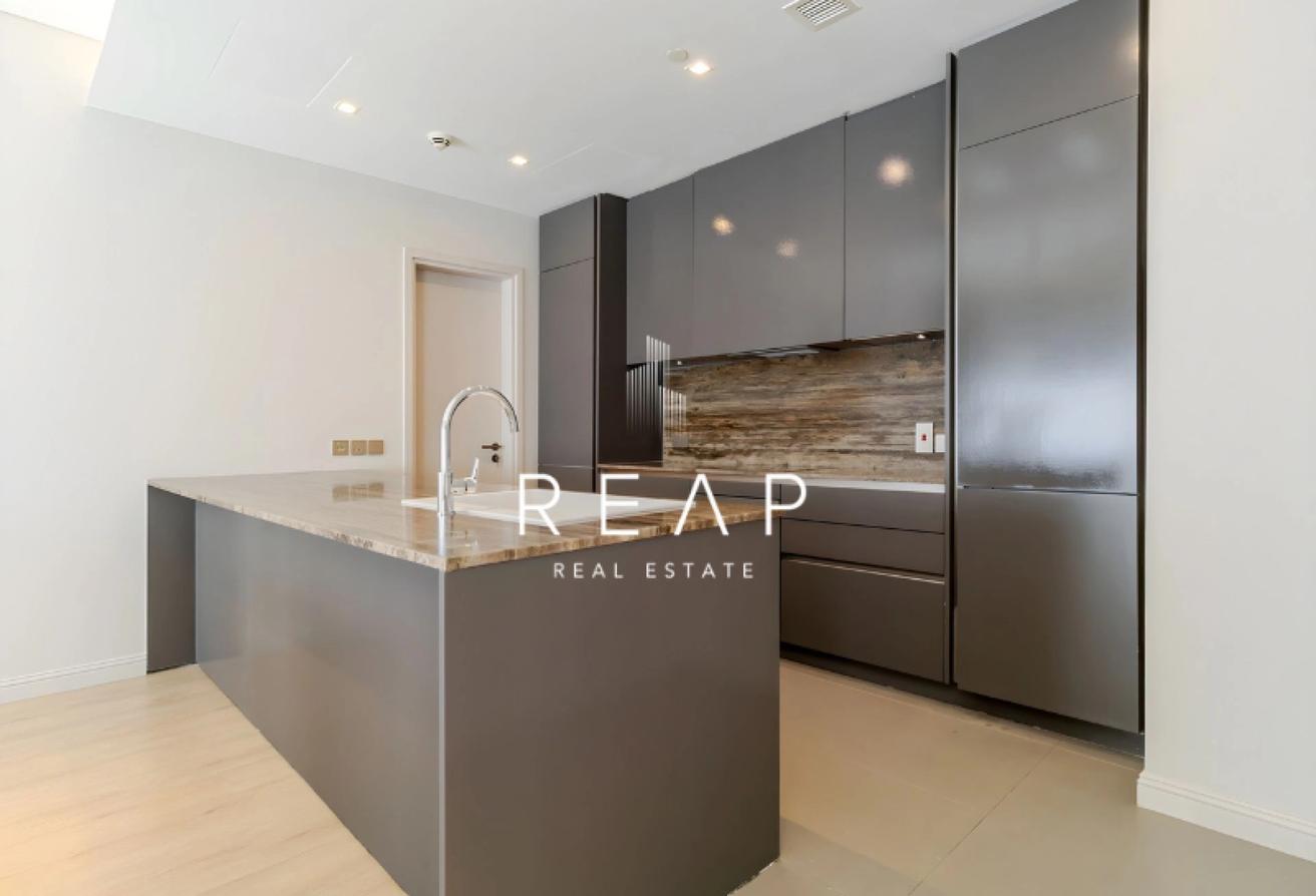 Courtyard View | Fully Upgraded | Spacious Layout photo 16