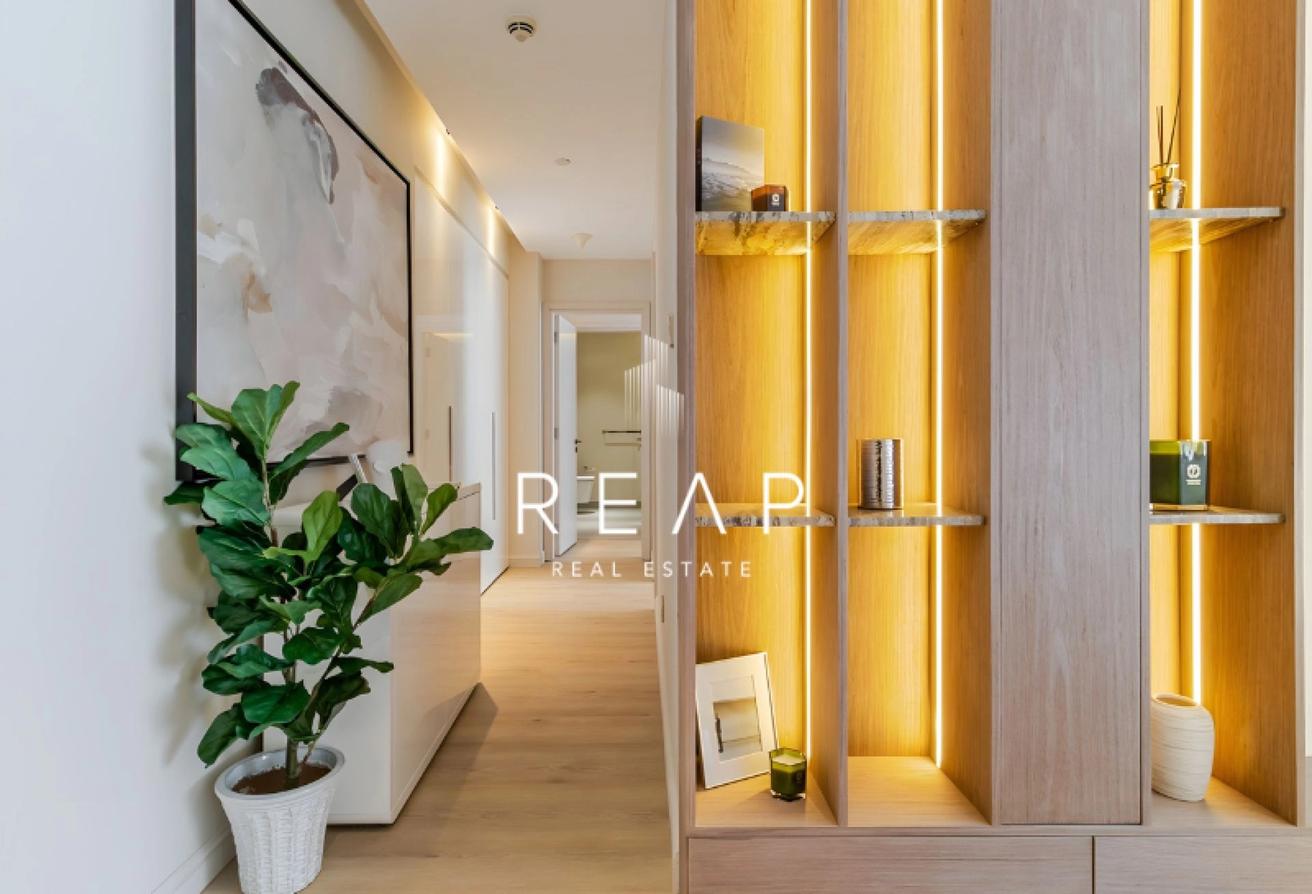 Courtyard View | Fully Upgraded | Spacious Layout photo 14