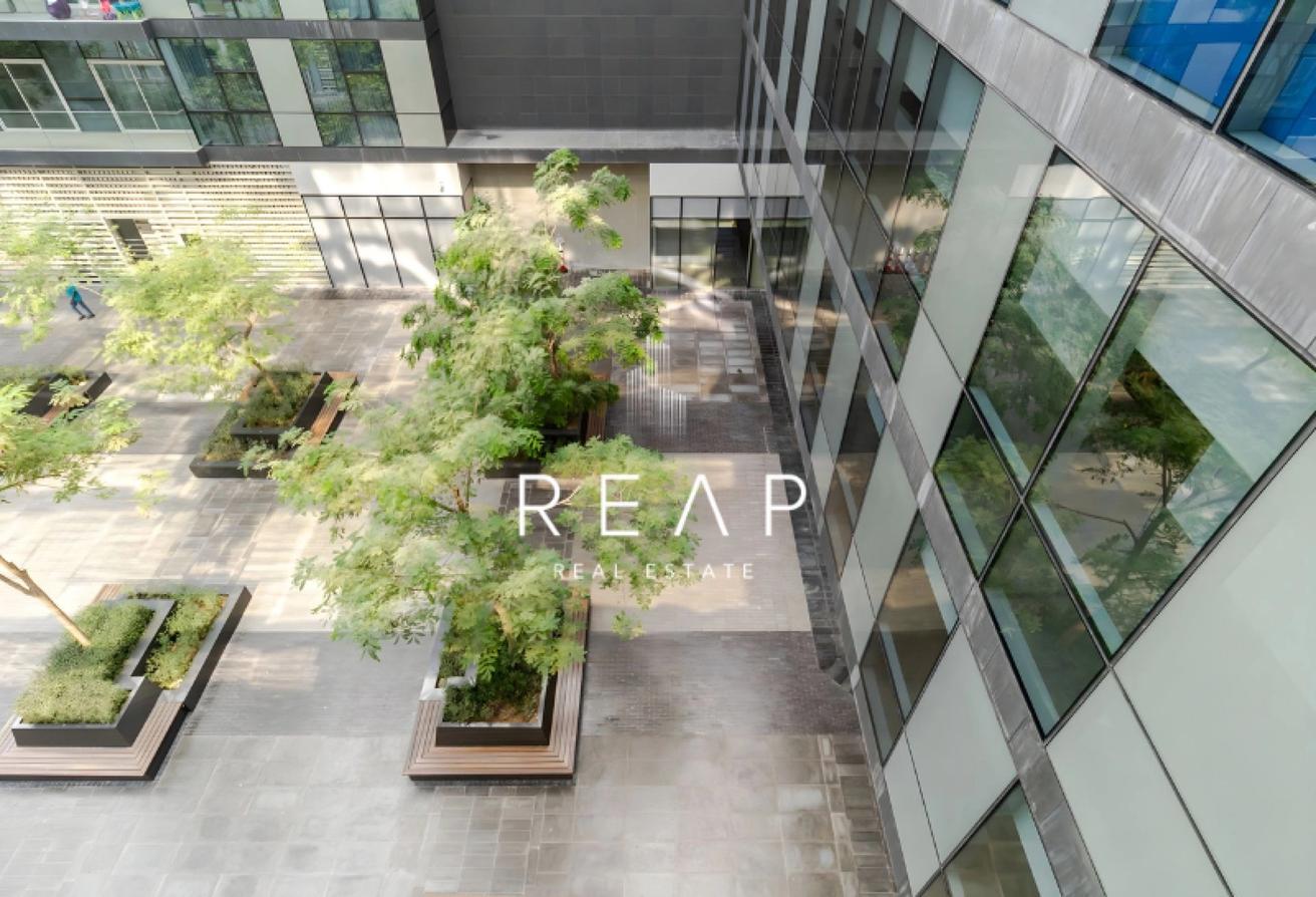 Courtyard View | Fully Upgraded | Spacious Layout photo 19
