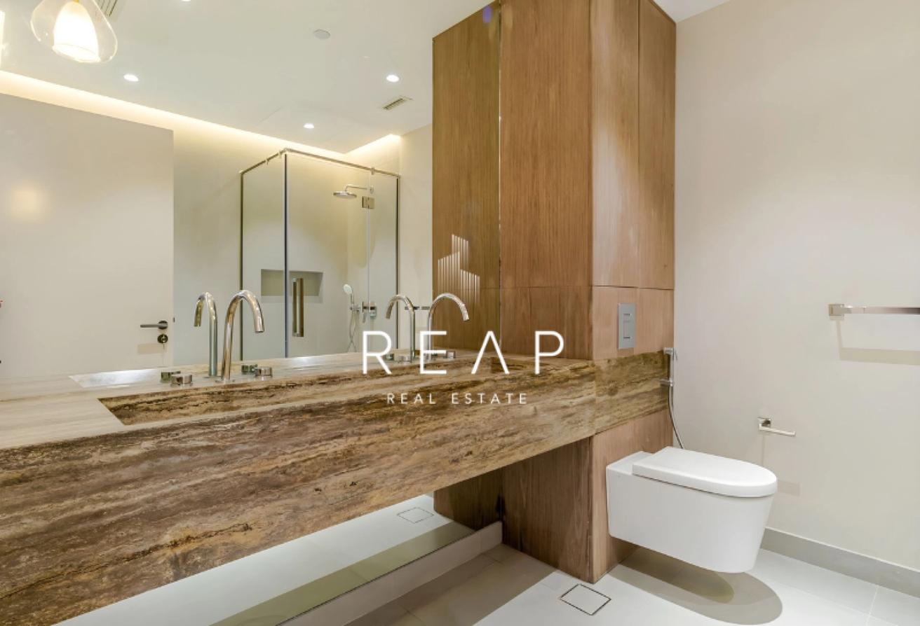 Courtyard View | Fully Upgraded | Spacious Layout photo 26